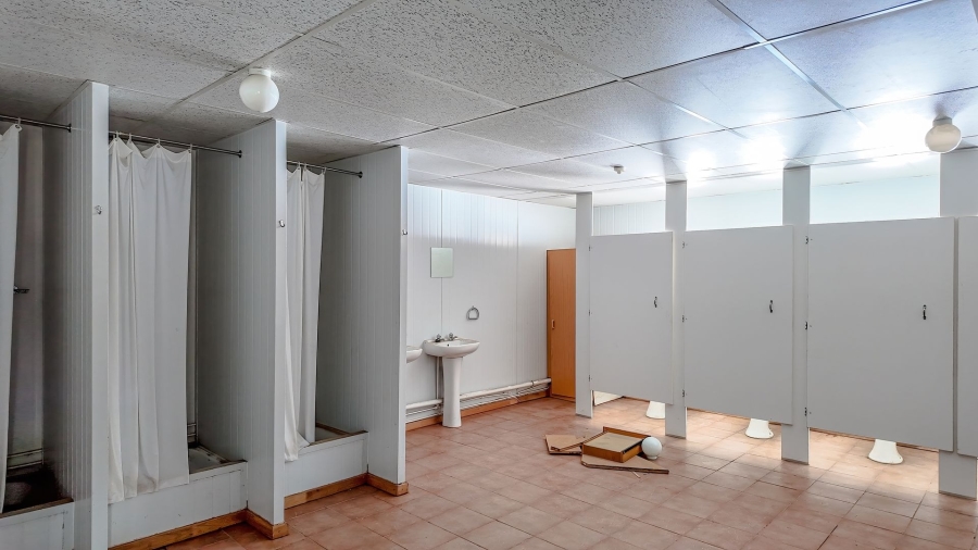 5 Bedroom Property for Sale in Rustenburg Rural North West